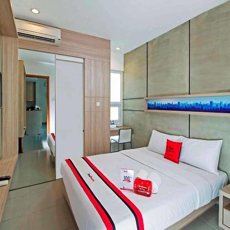 Reddoorz Plus @ Setiabudi Eight Jakarta Exterior photo