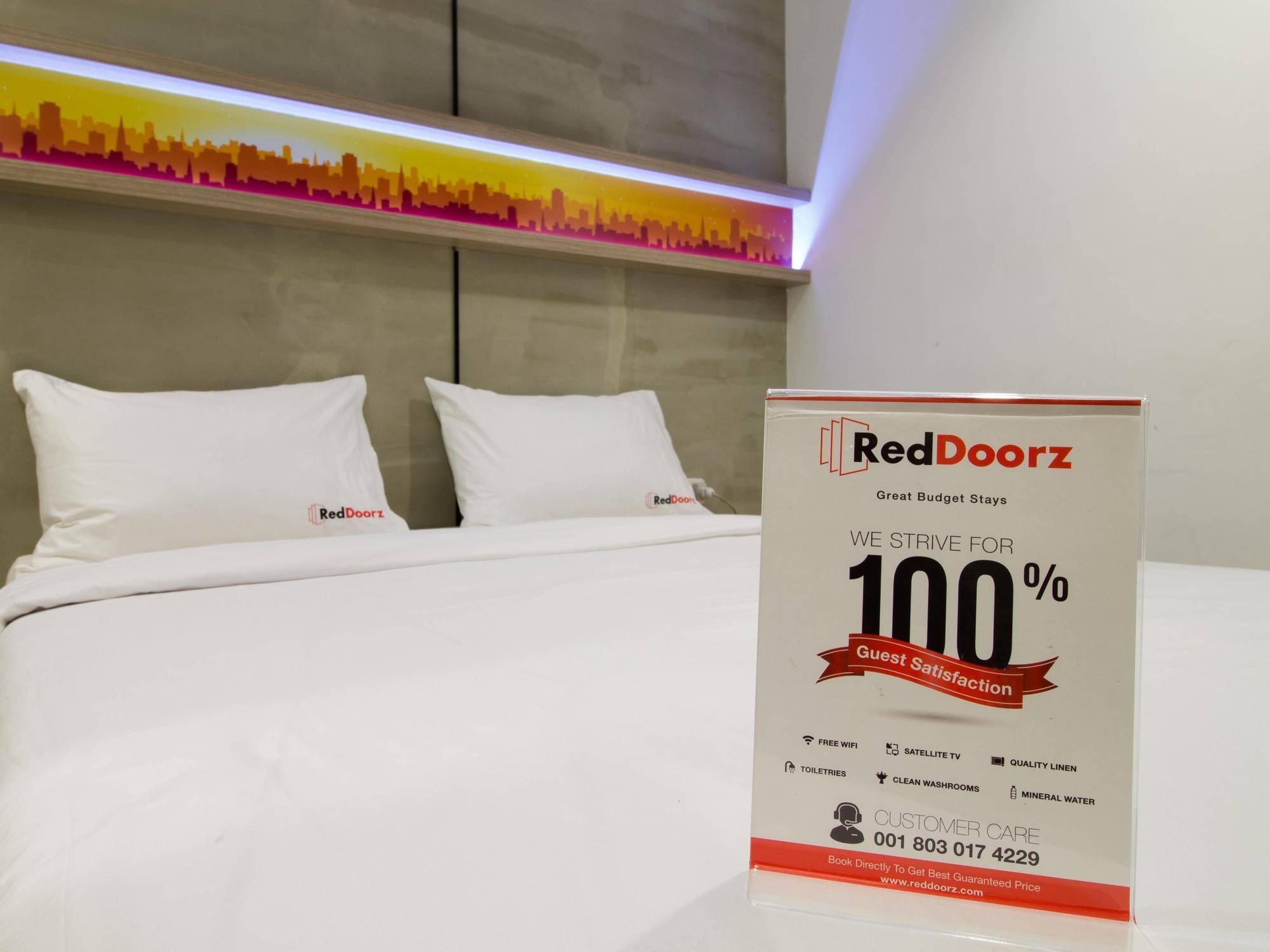 Reddoorz Plus @ Setiabudi Eight Jakarta Exterior photo